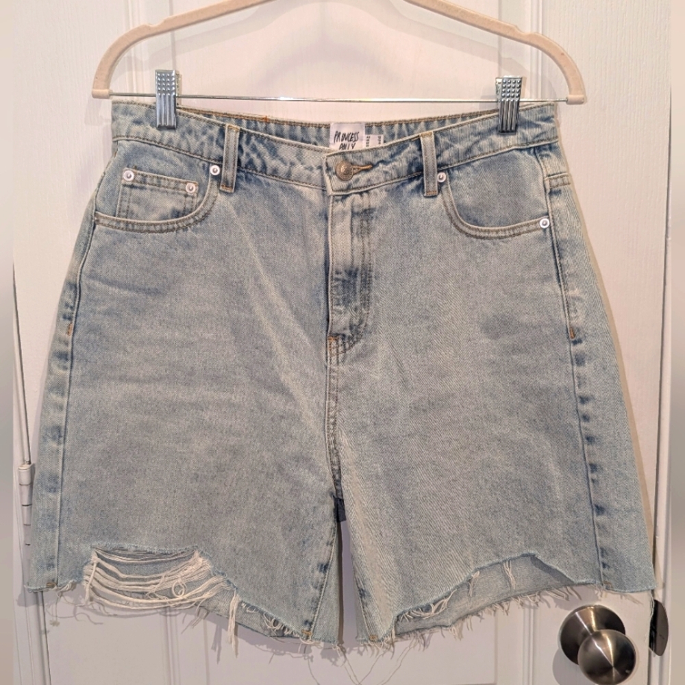Princess Polly Ripped Denim High Waisted Shorts Size‎ 8